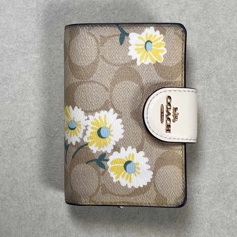 Coach Corner Zip Wallet Daisy Print Signature Canvas Bifold Beige Yellow Floral